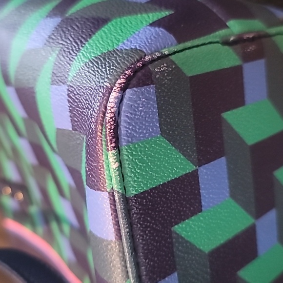 C. Wonder colorblock geometric tote - Picture 4 of 7